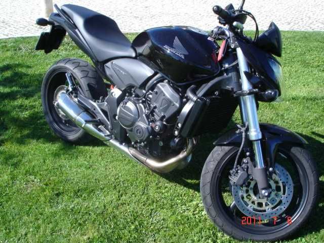 Honda Hornet CB600F 2010 - 30.000 KM em muito bom estado