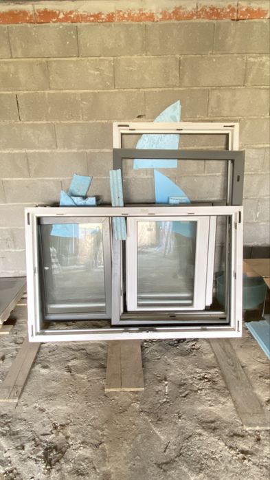 Porta-janela PVC Oscilobatente c/ Vidro Duplo – 140x100