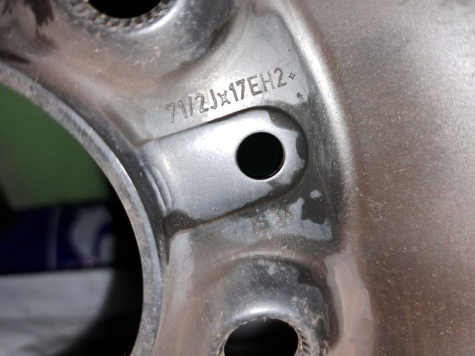 Komplet kół zimowych BMW X1  opony Continental TS810S 225/50R17 94H