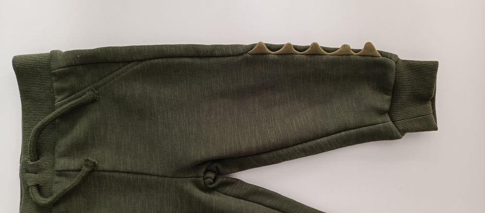 Spodnie dresowe Primark r.80 ocieplane