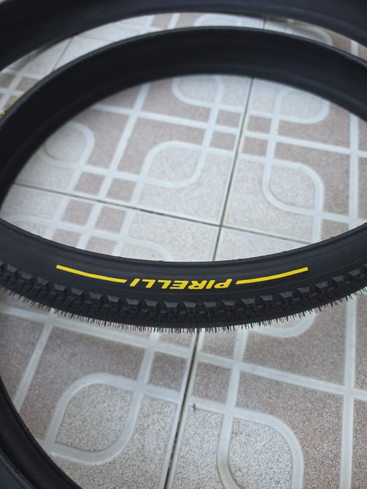 Vendo 2 pneus pirelli rh gravel 45mm