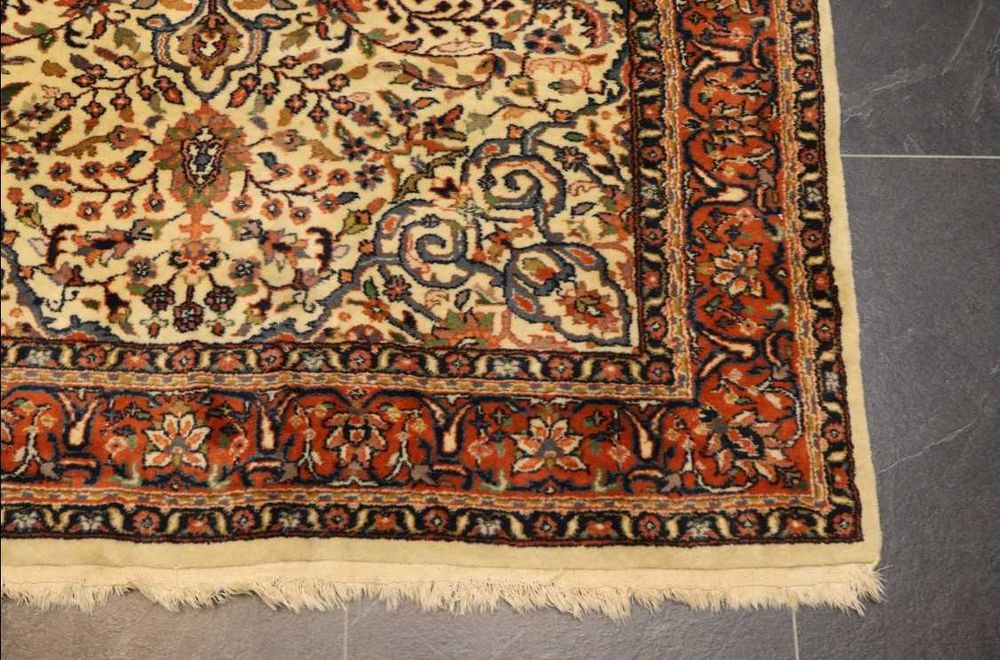 Tapete Persa SAROUGH, de Lã s/ Algodão com 177x128 cm (muito bonito)