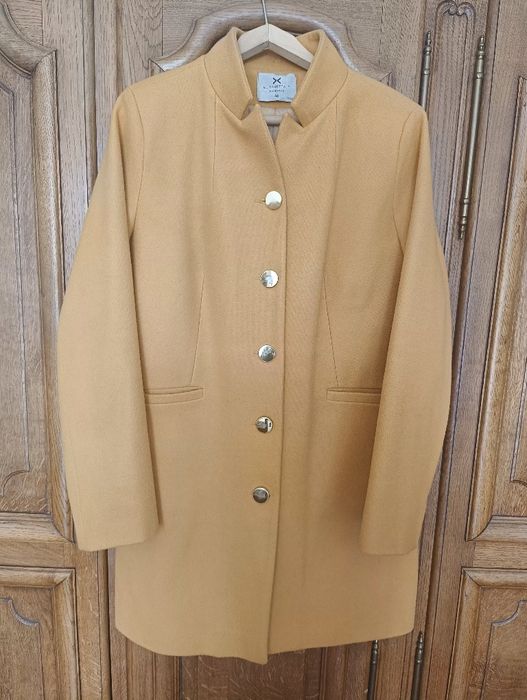 Lekko ocieplany płaszcz r.46