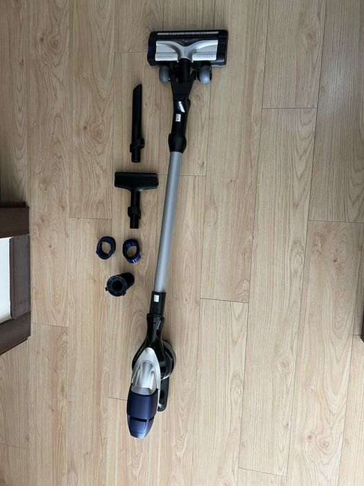 Aspirador vertical Rowenta Air Force