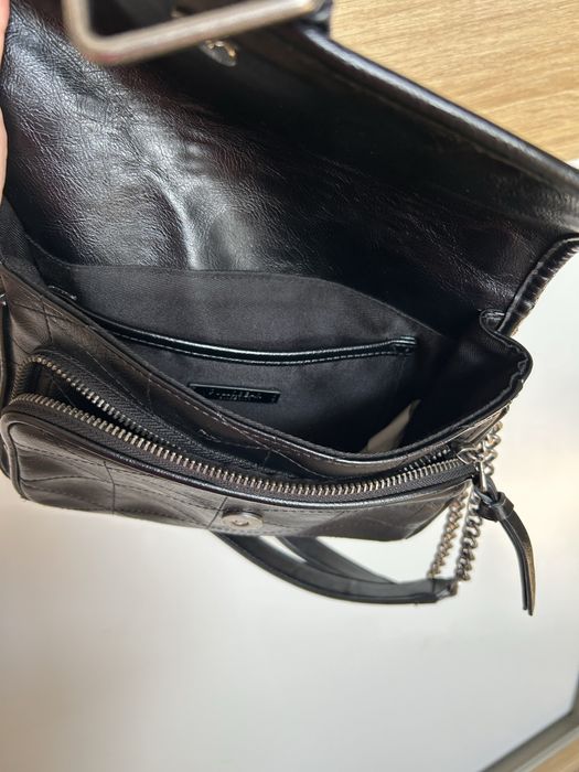 Torebka na łańcuszku z klapką