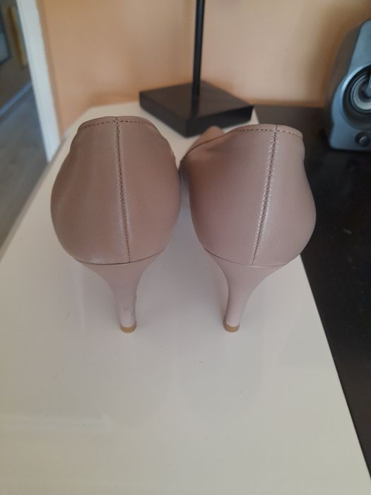 Damskie buty Ryłko rozmiar 38,5 skóra szpilki