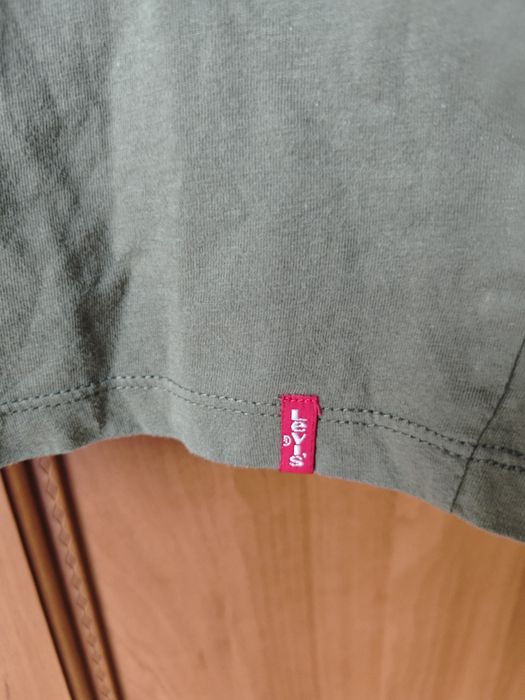 Oliwkowy t-shirt Levi's