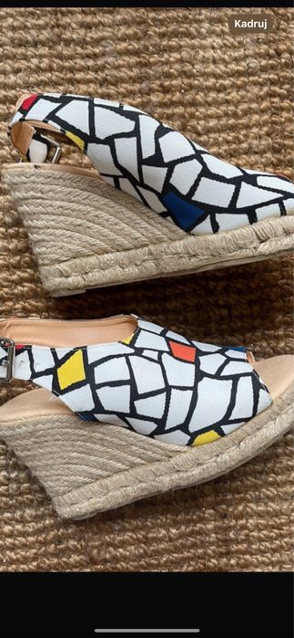 Buty letnie Desiqual r.38  na koturnie jak nowe