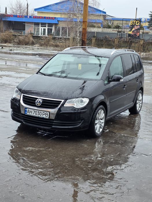 Продам Фольксваген Тоуран