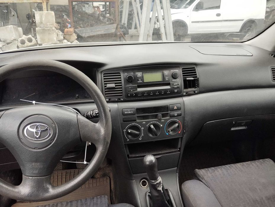 Toyota Corolla E12 1.4VVTi 5D 2003r.Element wnętrza !! Czytaj opis !!