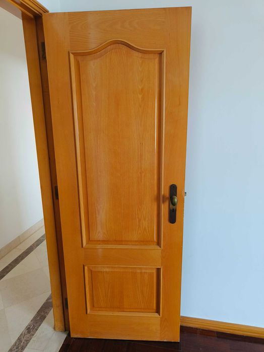 Lote 9 portas madeira maciça