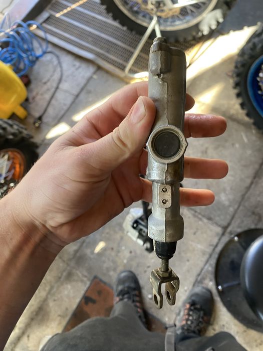 Pompa pompka hamulcowa hamulca tył yamaha yz yzf wrf nissin cross