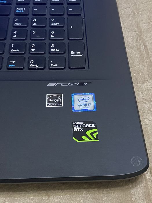 Ноутбук Medion Erazer P7648 17.3 core i7-7500 ОЗУ 16гб ссд256 nvidia