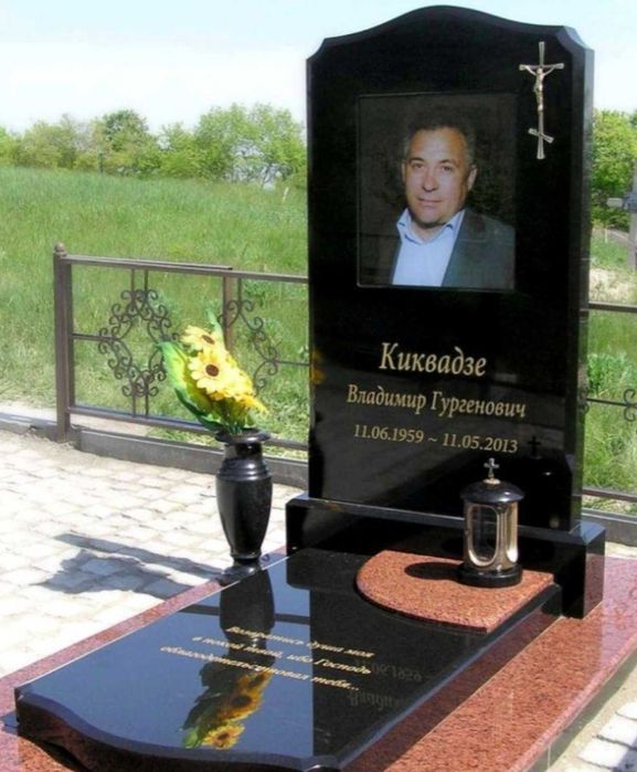 Пам'ятники гранітні - оптовий склад у Харкові