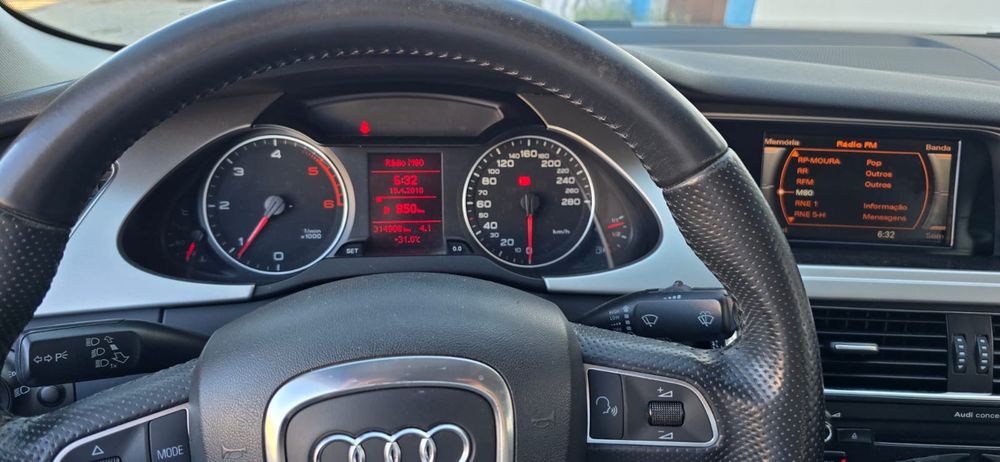 Audi A4 Sedan 2.0 TDI
