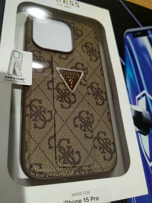 Etui Guess iPhone 15 Pro*Różne rodzaje*M