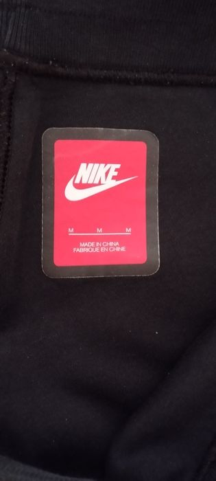 Штаны спортивные фирменые Nike.