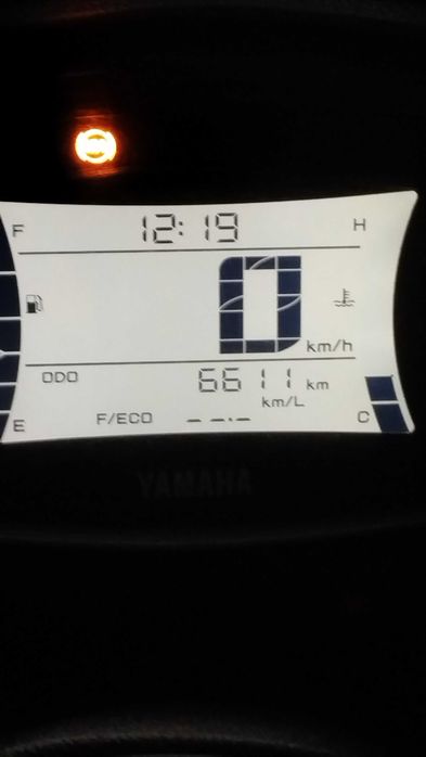 Scooter Yamaha NMax 125 connect bom estado Nov2021
