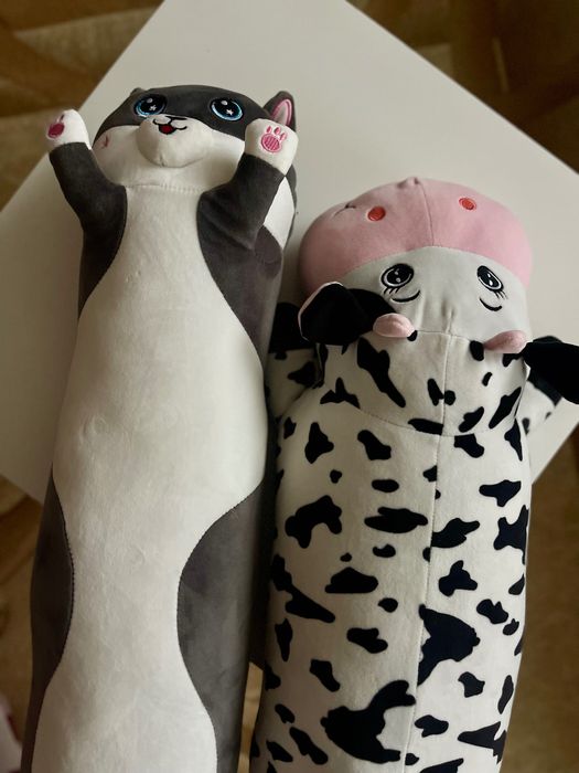 Мʼякі  іграшки для дівчинки кіті та зайка