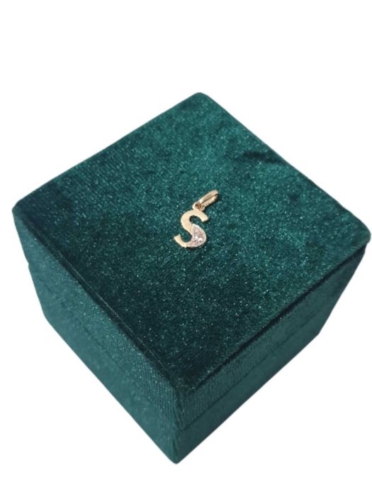 Złota  Zawieszka  LITERKA " S" 0,6 G 585