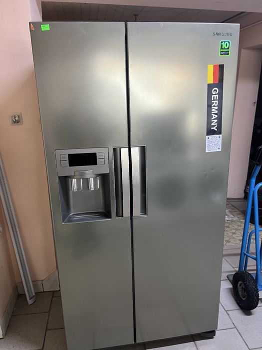 Холодильник side by side Samsung