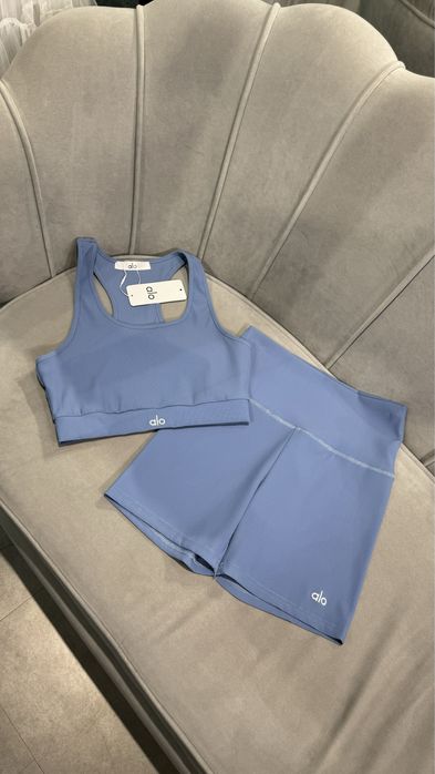 Alo Yoga велосипедки топ