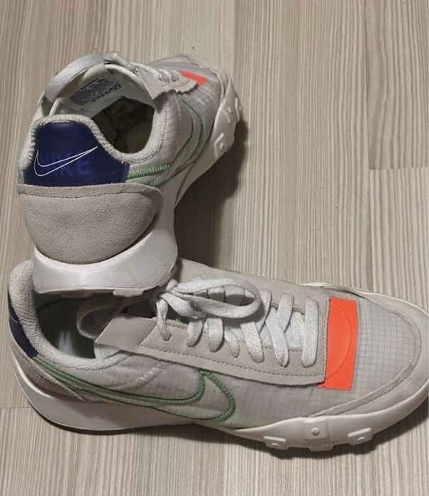 Женские кроссовки Nike