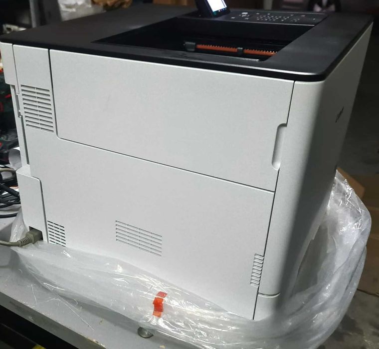 Impressora Canon i-Sensys LBP722Cdw tinteiros a 100%
