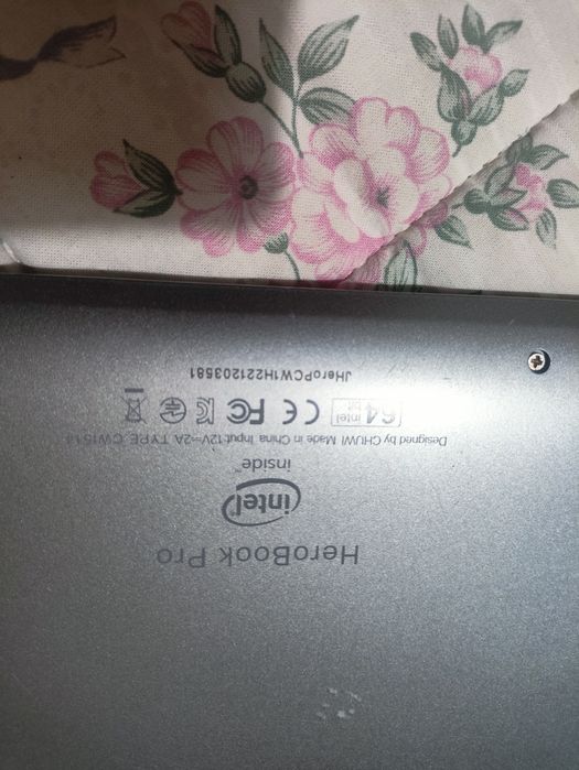 Chuwi Laptop444870409292369924