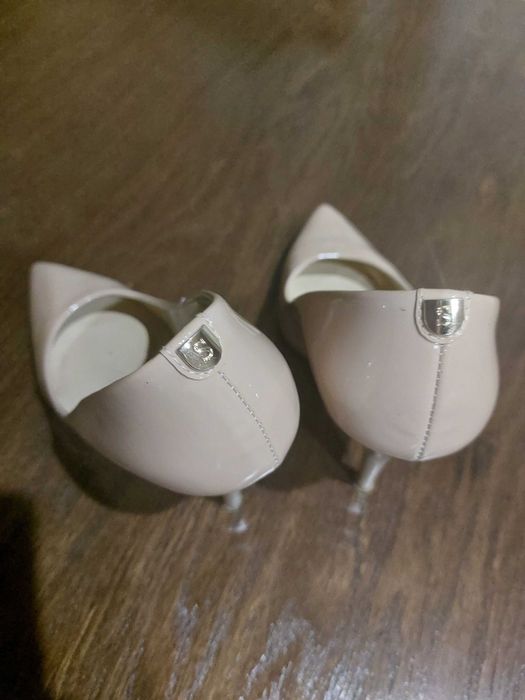 Жіночі шкіряні туфлі човники