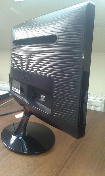 Монітор Samsung 19