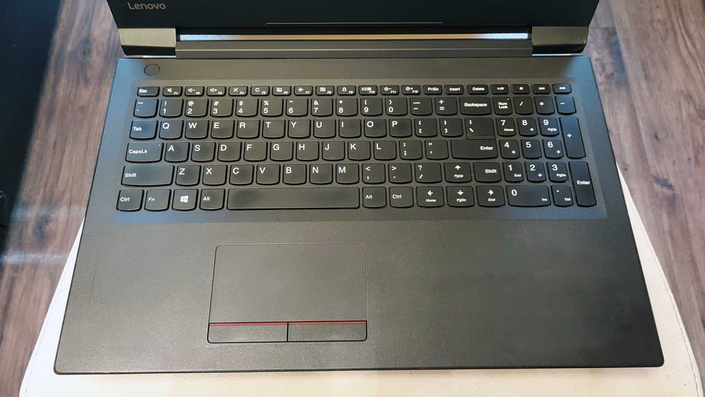 Elegancki LENOVO do gier i internetu - Win11 Office 8GB SSD256GB