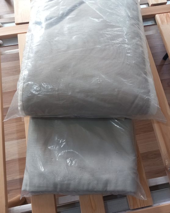 Nowe drewniane łóżko kontynentalne Ikea z wymiennym pokryciem