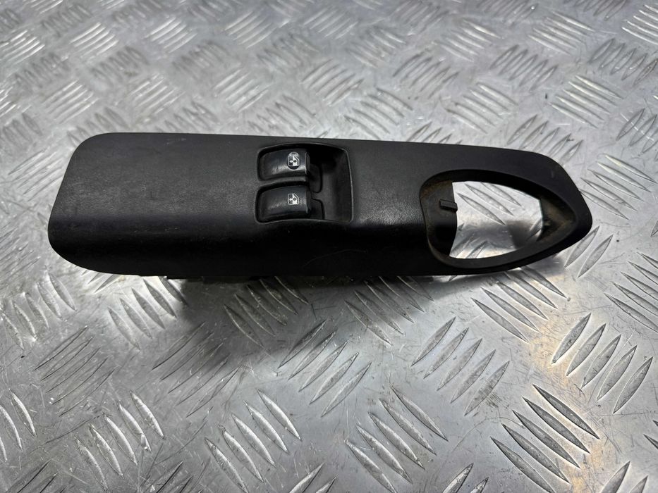 Кнопки стеклоподьемника Блок кнопок Chevrolet Tacuma