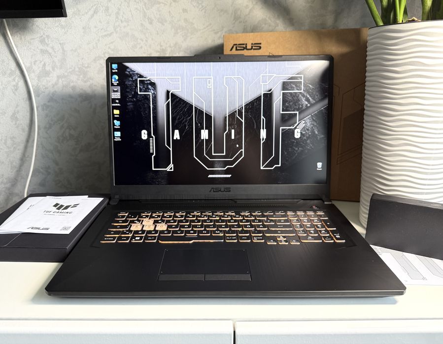 Asus Tuf 17.3/GTX1660Ti-6GB/Ryzen 5-4600H/16GB/512GB.  Ноутбук.