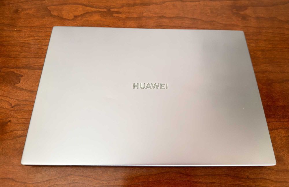 Huawei Matebook 14D|14"FullHD|Ryzen 5-3500u Quad Core|8G Ram|Ssd 256Gb