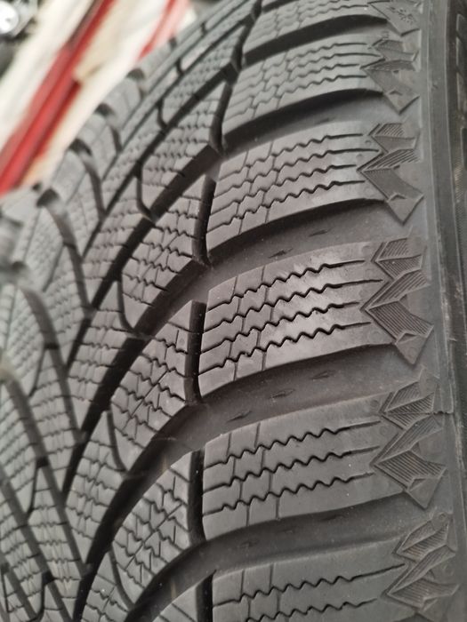 2 opony Semperit zima 225/55/R17 jak nówki 2023 rok.
