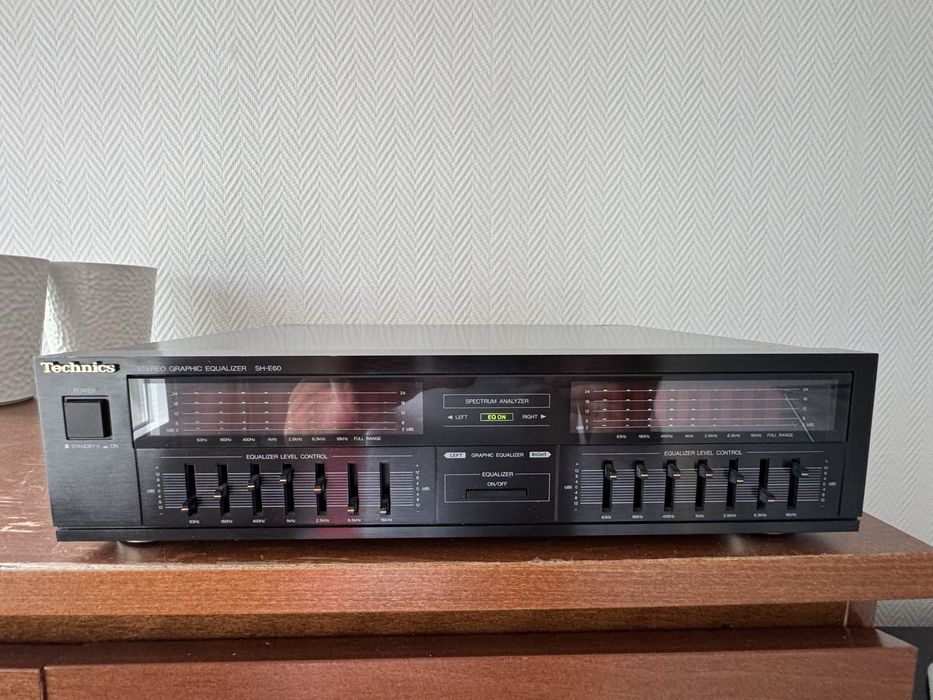 Equalizer Technics SH-E60