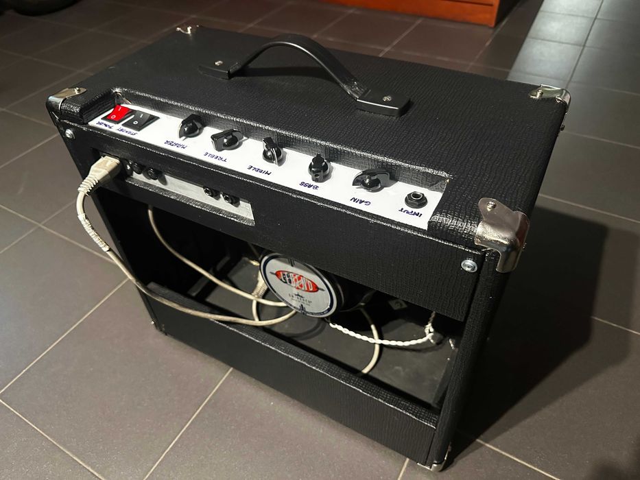 lampowy piec gitarowy combo głośnik eminence legend 12" lampy sovtek