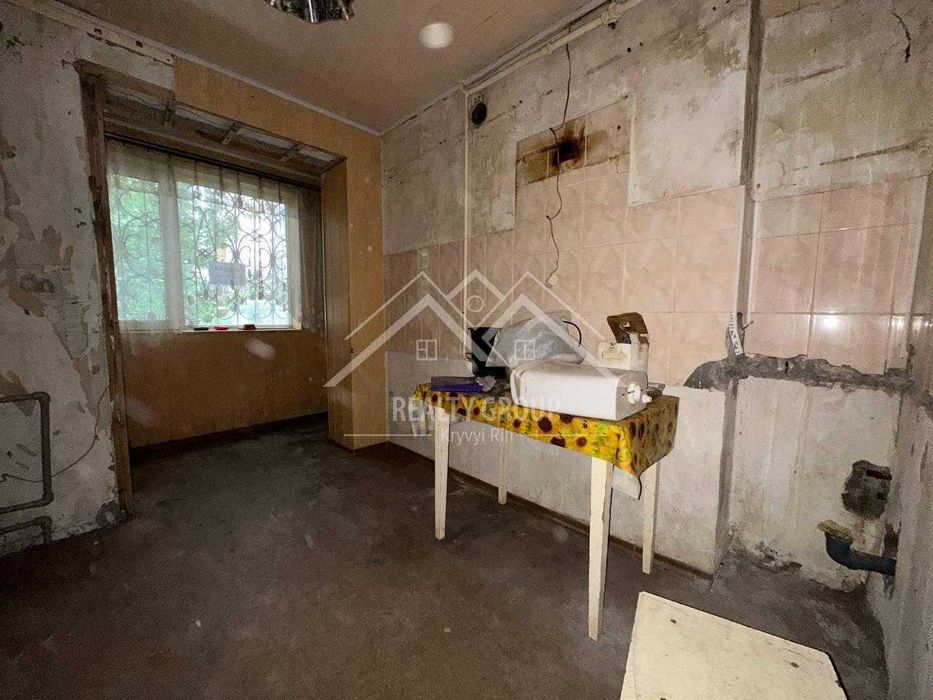Продаж 2к під ремонт на Миру (95 квартал)