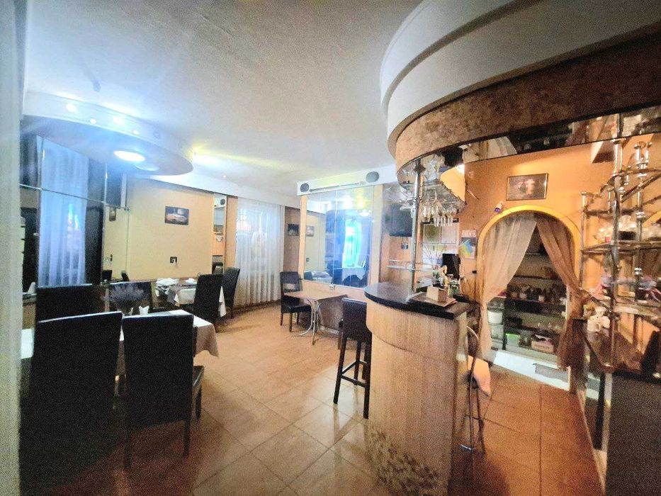 Кафе-бар 278 м² з літнім майданчиком — Таращанський масив