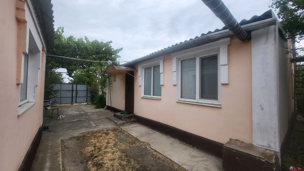 Продаю будинок за містом