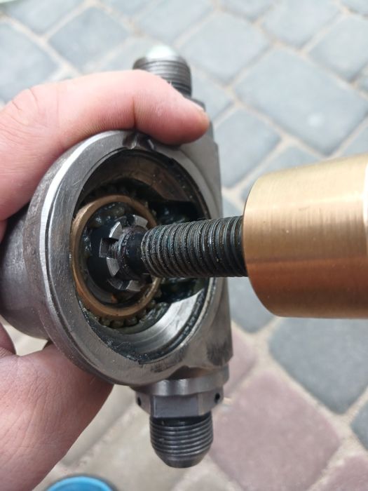 Продам вінт двозахідний