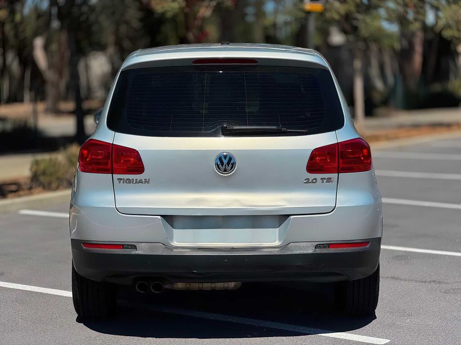 Volkswagen Tiguan      2013
