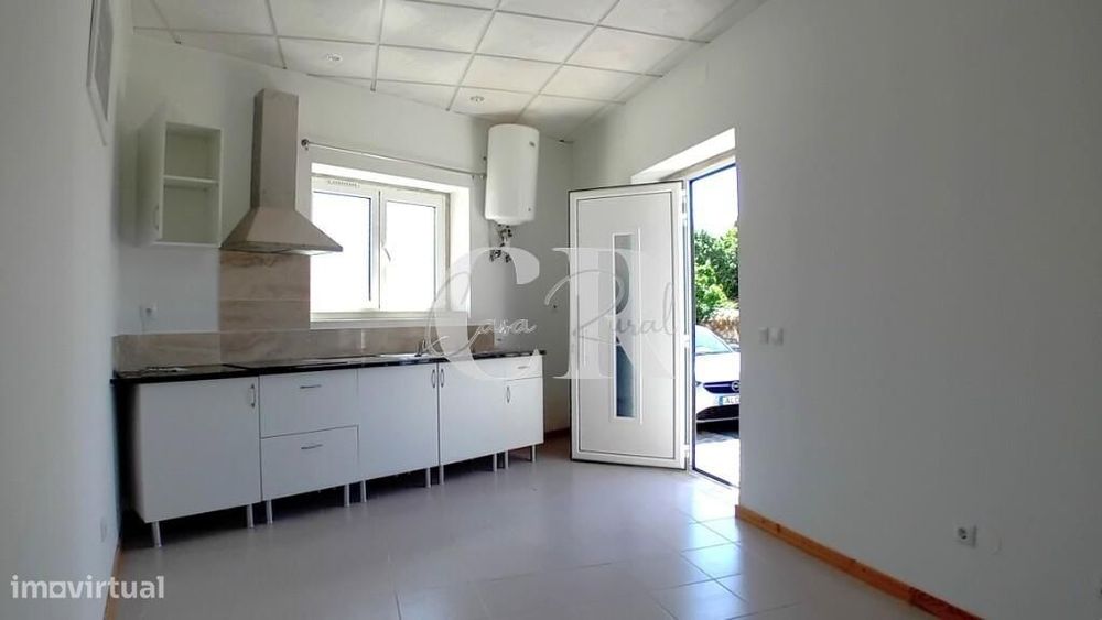 Apartamento R/C renovado para venda no centro de Figueiró dos Vinhos