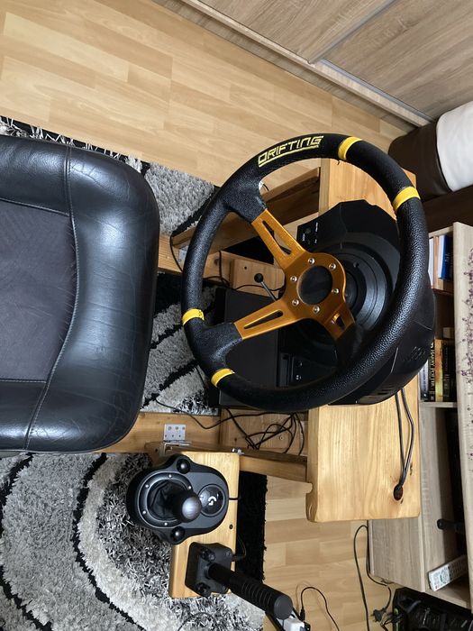 Zestaw do sim driftingu - thrustmaster, logitech
