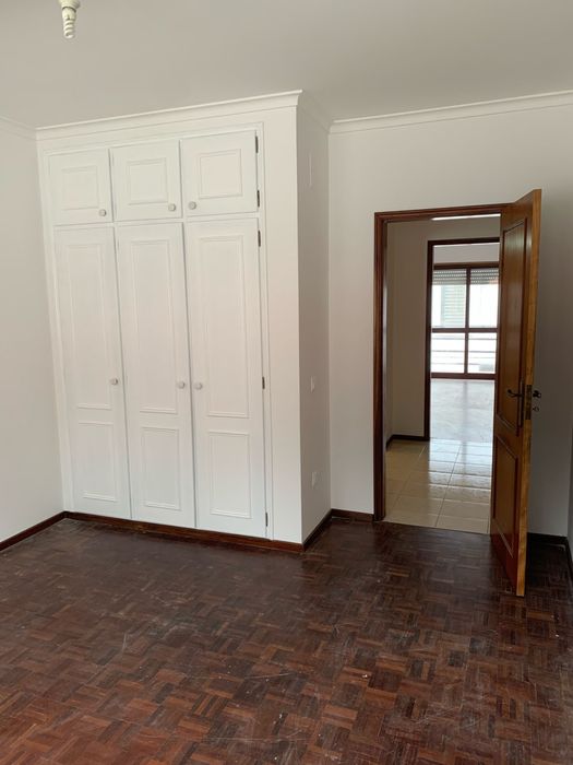 Apartamento T2 / fevereiro 2026 / com garagem a longo prazo