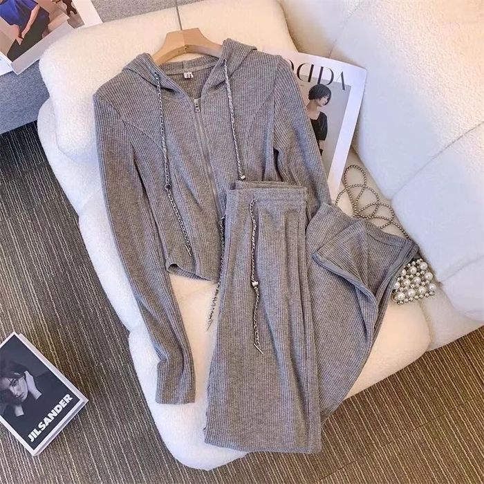 Жіночий спортивний костюмчик Lazy Style