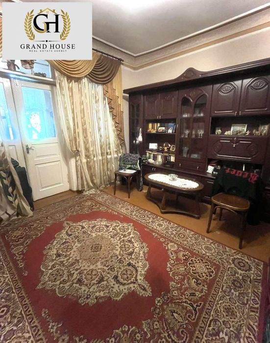 Продам частину будинку. Центр.