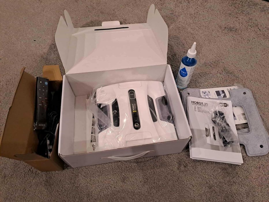 Sprzedam Hobot 2S - robot do mycia okien jak nowy.
